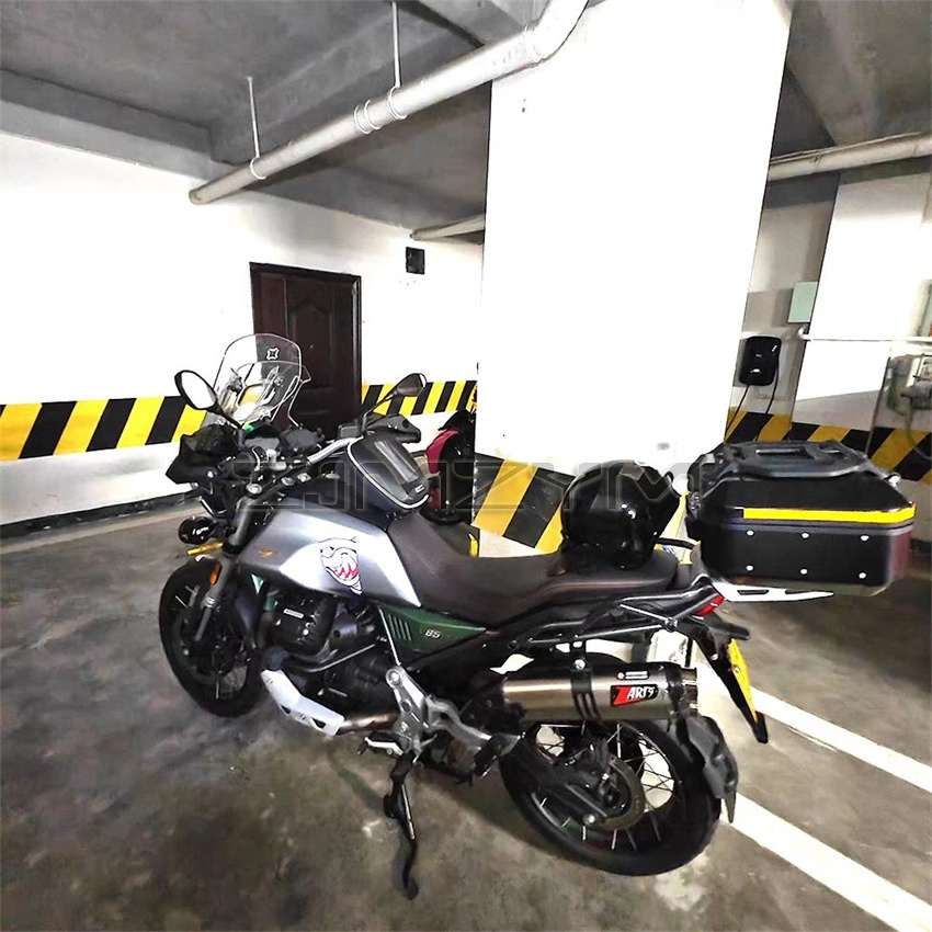 モトグッツィ V85 V85TT タンクバッグクイックロック - Motorcycle Gear Backpack のレビューと価格