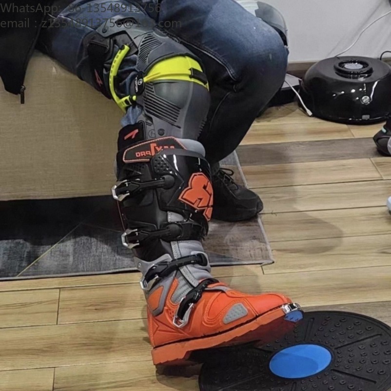 オフロードバイク用、膝を保護する外骨格型プロテクター。男性用 - Motorcycle Gear Mens のレビューと価格